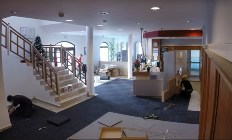 Koberec v metráži nebo kobercové čtverce: co je vhodnější řešení